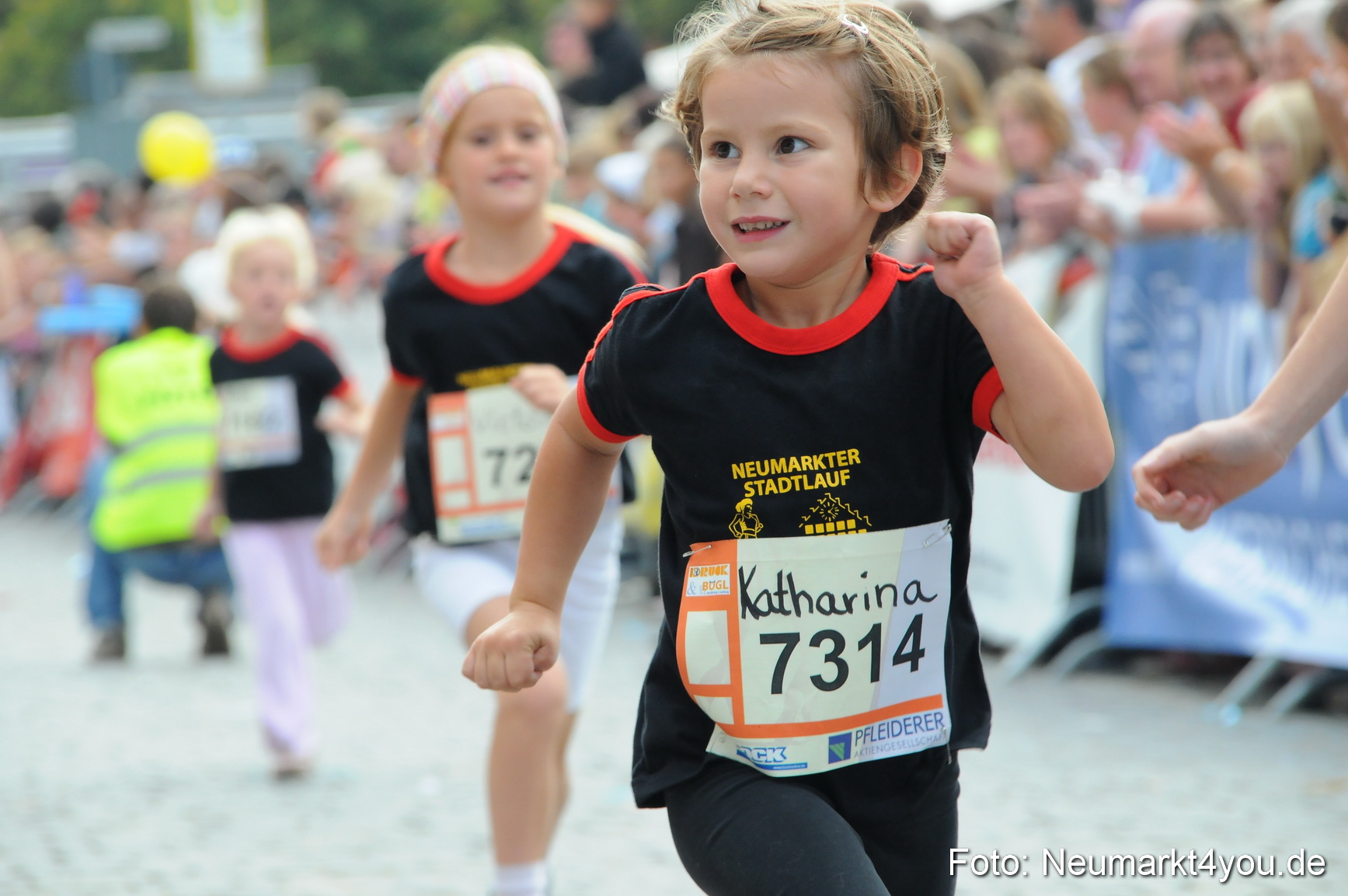 0012 Stadtlauf Neumarkt Bambinilaeufe 200909